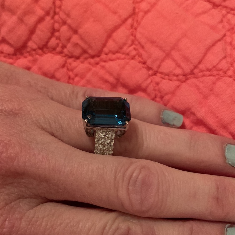 🎉EXQUISITE 💙SZ 6 GORGEOUS GENUINE LONDON BLUE TOPAZ/WHITE TOPAZ!
Platinum/Silver - Picture 10 of 13